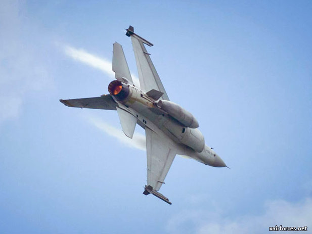 Lockheed Martin'in Yeni Nesil Savaş Uağı Model F-16V Viper ile Grcye ıktı