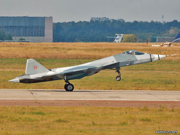 Sukhoi T-50 Moves to Radar, In-flight Refueling Tests