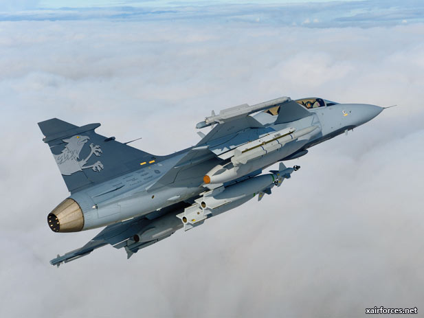 British Empire Test Pilots School Extends Contract with Saab