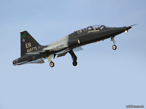 T-38 Talon crashes in US, pilots injured