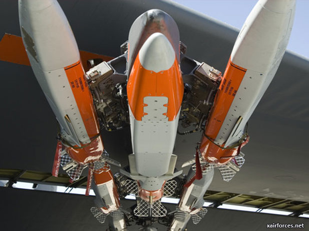 Raytheon and U.S. Navy Begin MALD-J Super Hornet Integration  
