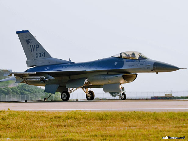 An U.S. Air Force F-16 Fighting Falcon Crash, Pilot Safe After Kunsan AB