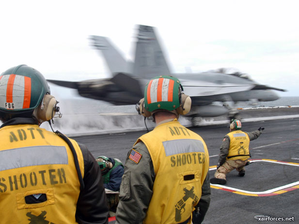 Gladiators soar in F/A-18 Super Hornets