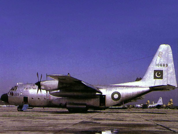 PakAF C-130E Hercules  