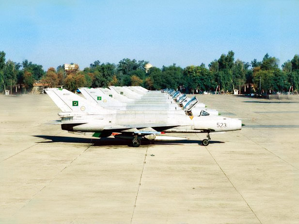 PakAF F-7M (MiG-21) Airguard 