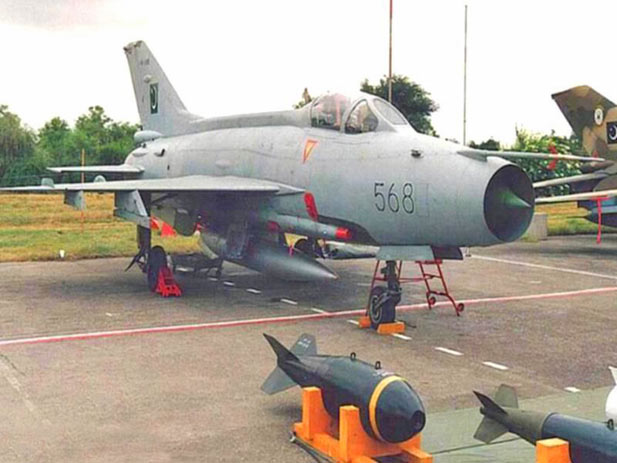 PakAF F-7M (MiG-21) Airguard 