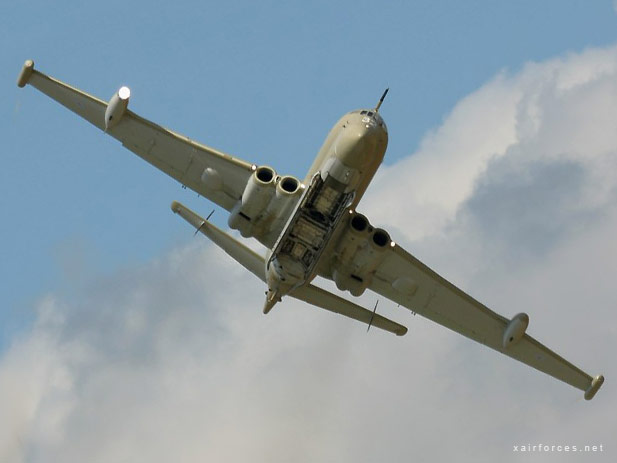 RAF offers to cancel Nimrod MRA.4 programme as part of defence cuts