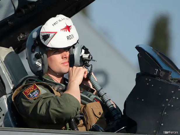 Want to be a fighter pilot? Here's what you'll need on your application