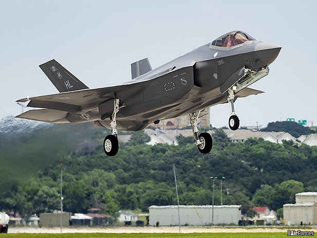 Delivers 400th F-35 Lighting II