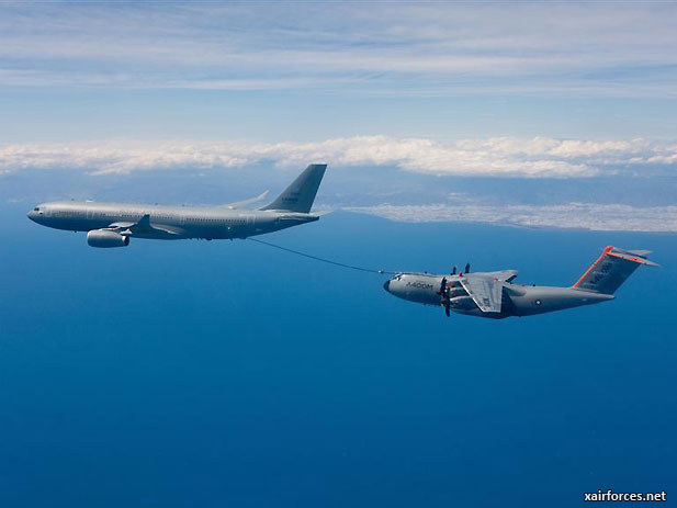 Airbus Military A400M makes first A330 MRTT refuelling contacts