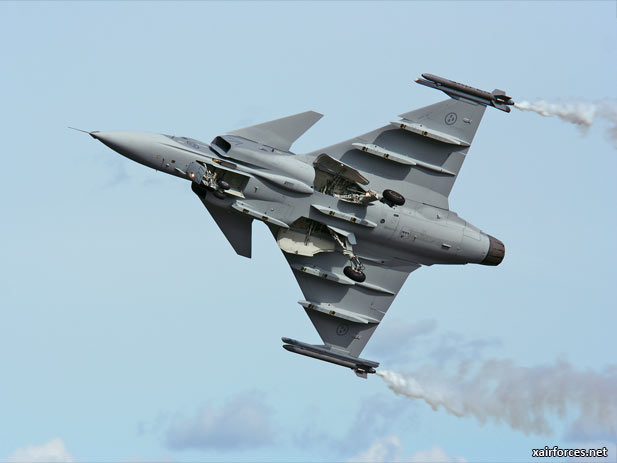 Swiss to pay less than Swedes for Gripen jets