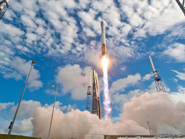 U.S. Spy satellite launched from Florida