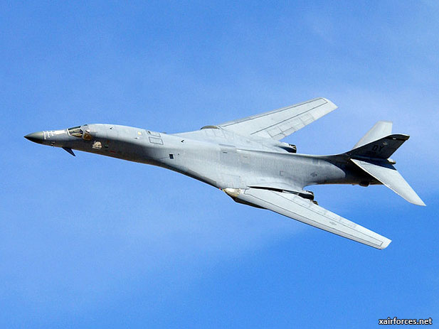 U.S. Air Force orders bomber modification kits