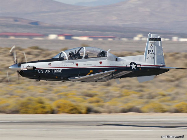 U.S. Air Force Orders Beechcraft T-6 Training Aircraft